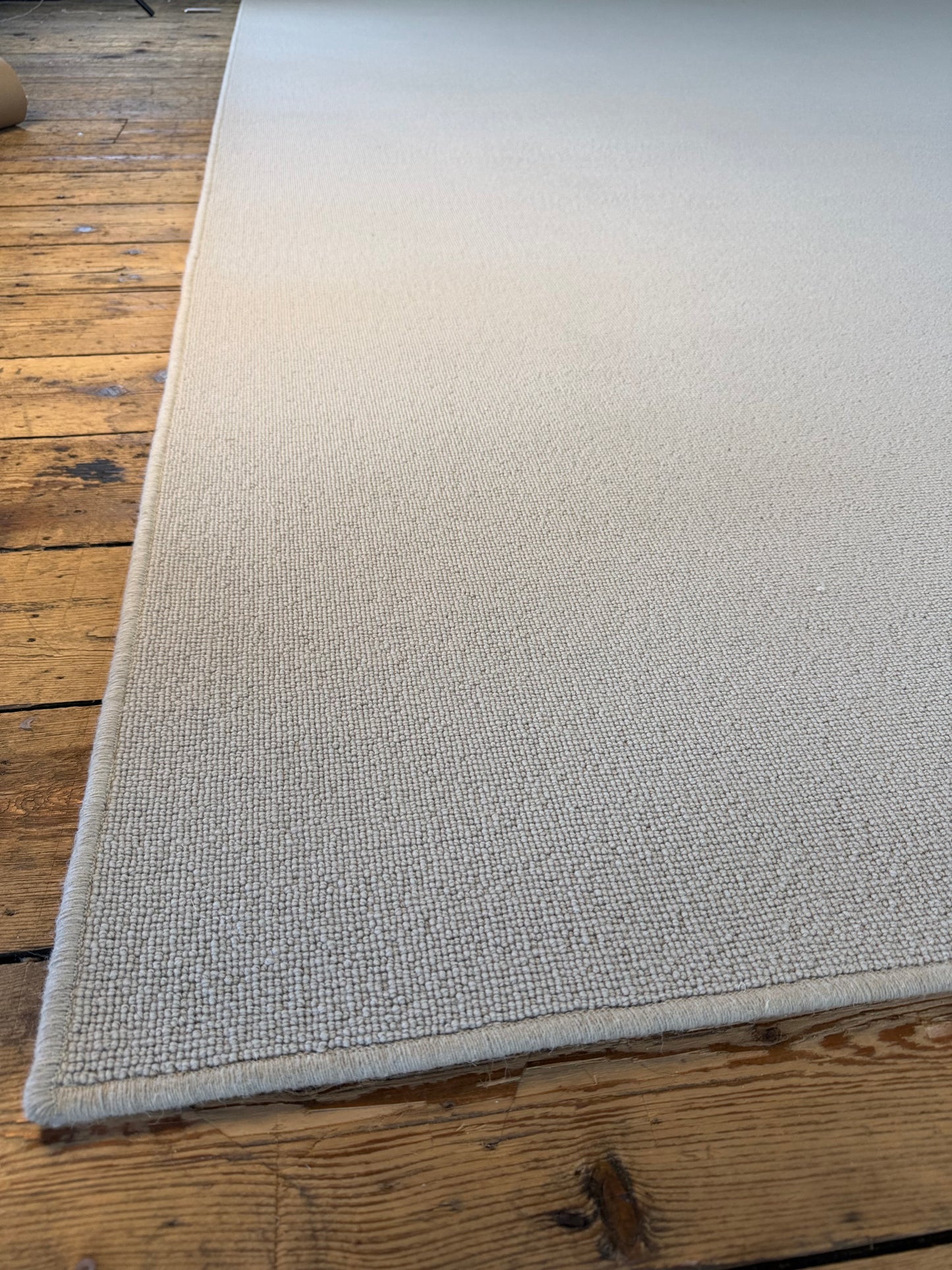 Driftwood 100% wool rug 268cm x 377cm