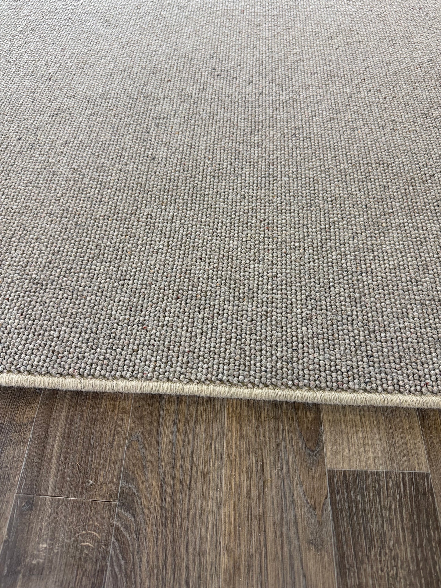 Dapple 100% wool rug 206cm x 305cm