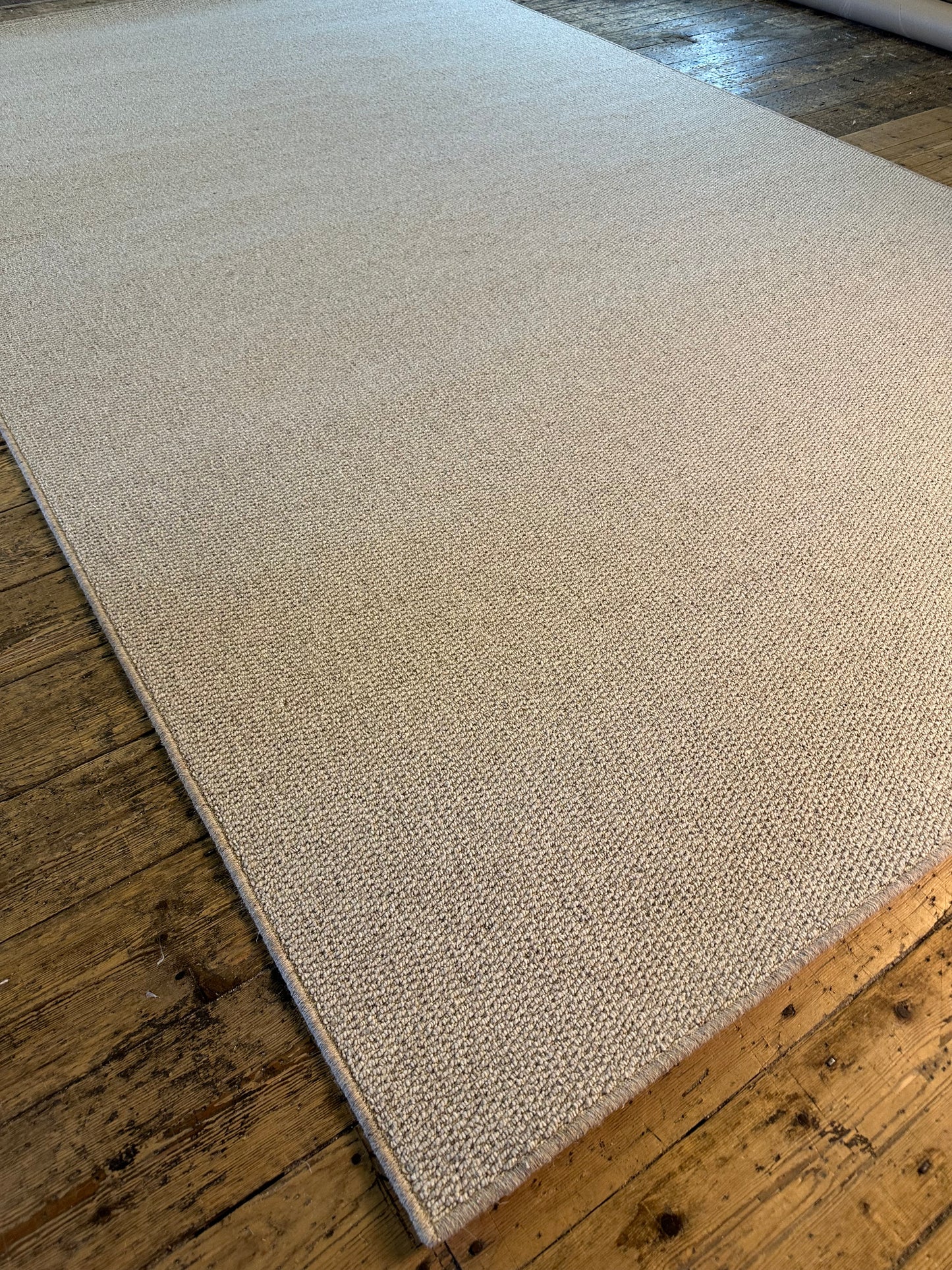Oatcake 100% wool rug 210cm x 347cm