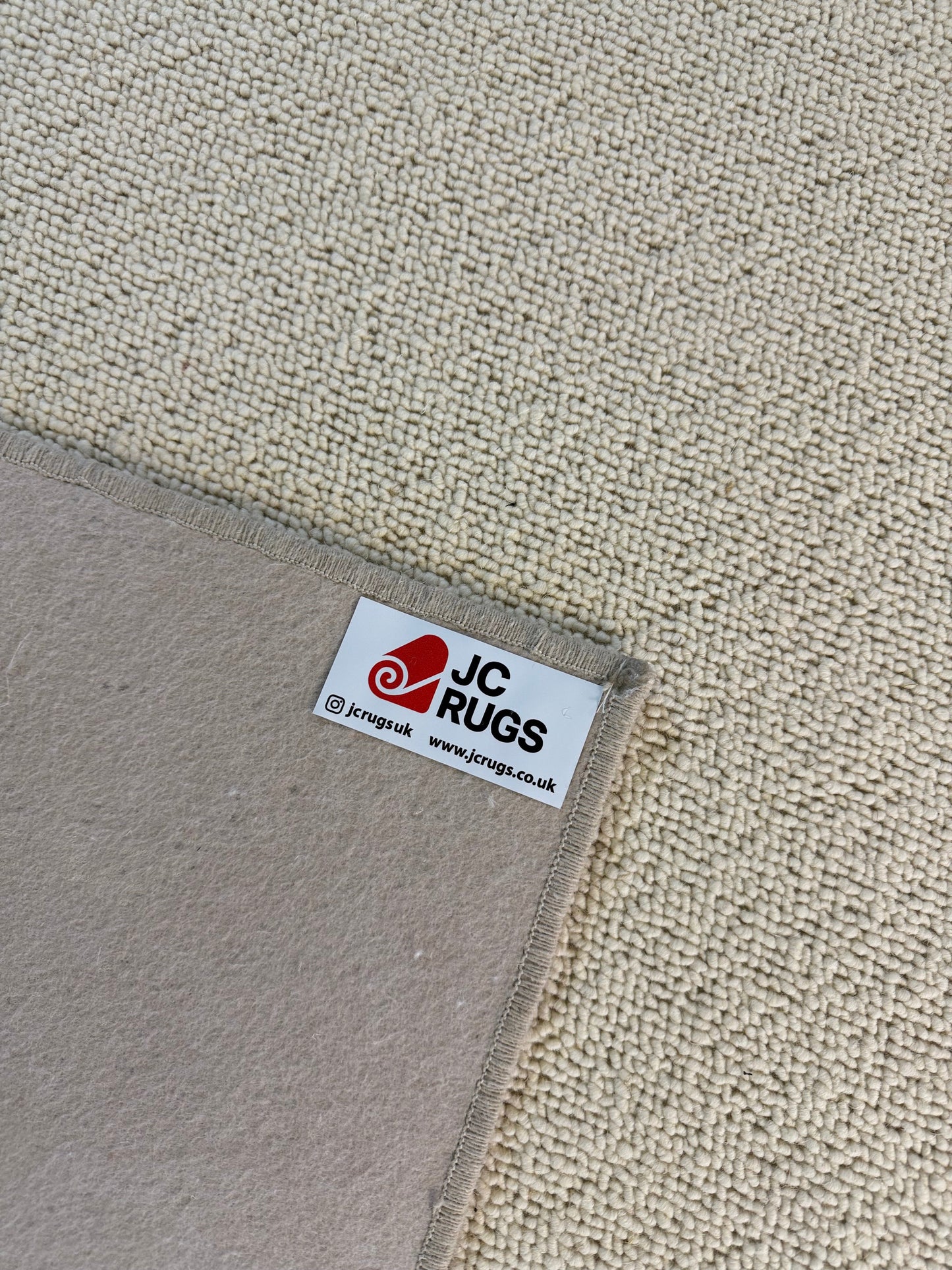 Blanc ivorie 100% wool rug 235cm x 370cm