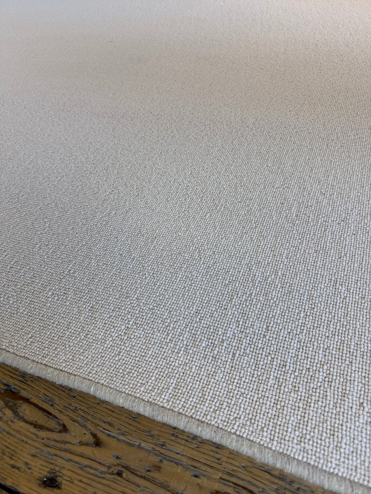 Flake 100% wool rug 215cm x 215cm
