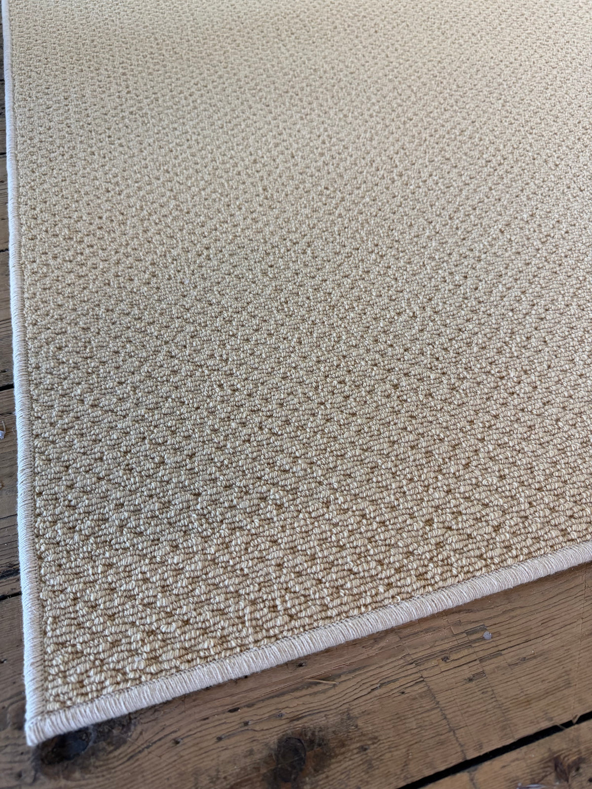 Mustard 100% wool rug 276cm x 330cm