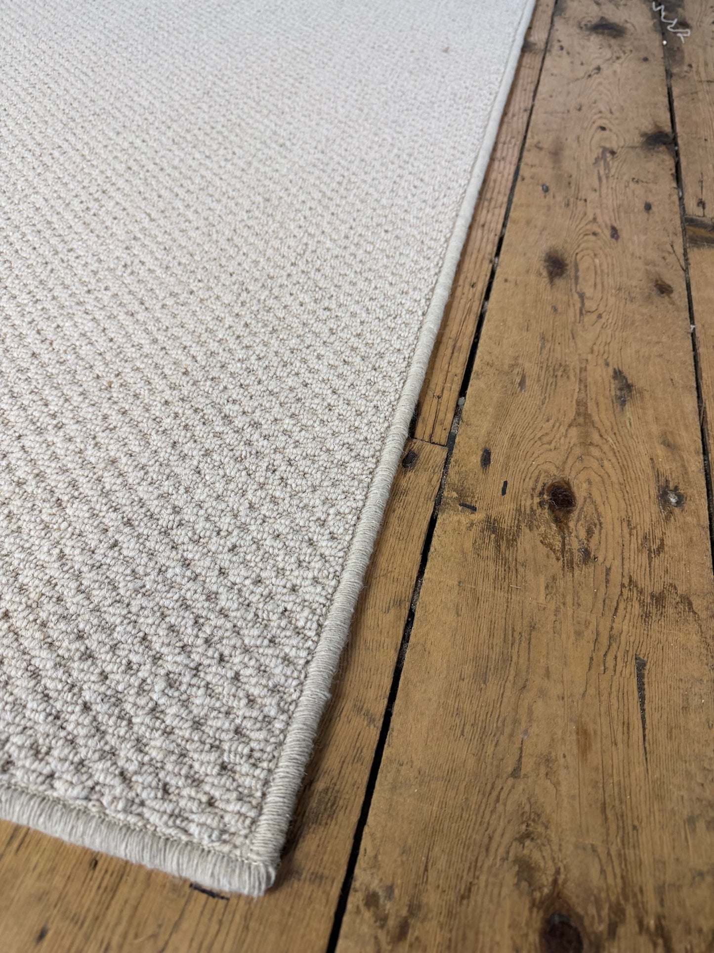 Oxford beige 100% wool rug 170cm x 278cm