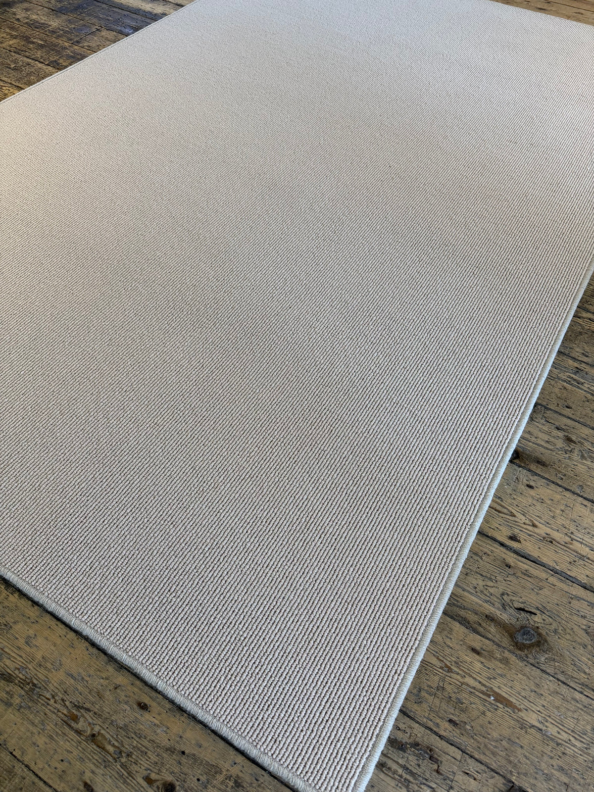 Champagne 100% wool rug 180cm x 280cm