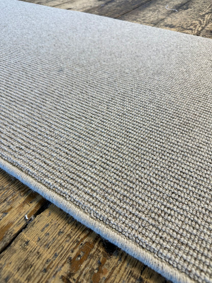 Flaxen 100% wool runner 70cm x 277cm