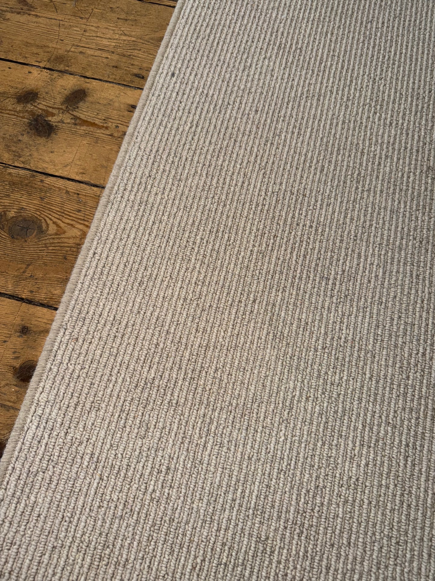 Aran 100% wool rug 200cm x 278cm