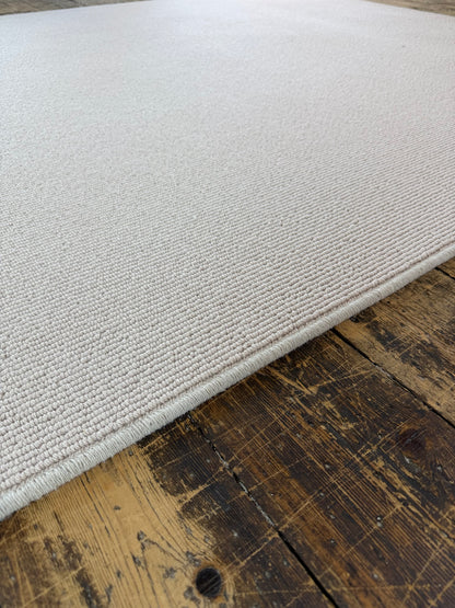 Champagne 100% wool rug 174cm x 255cm