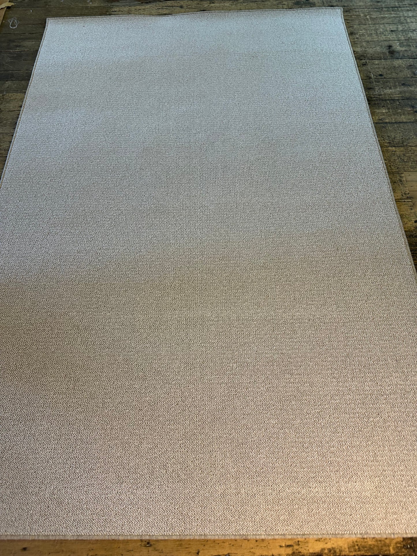 Rustic 100% wool rug 185cm x 276cm