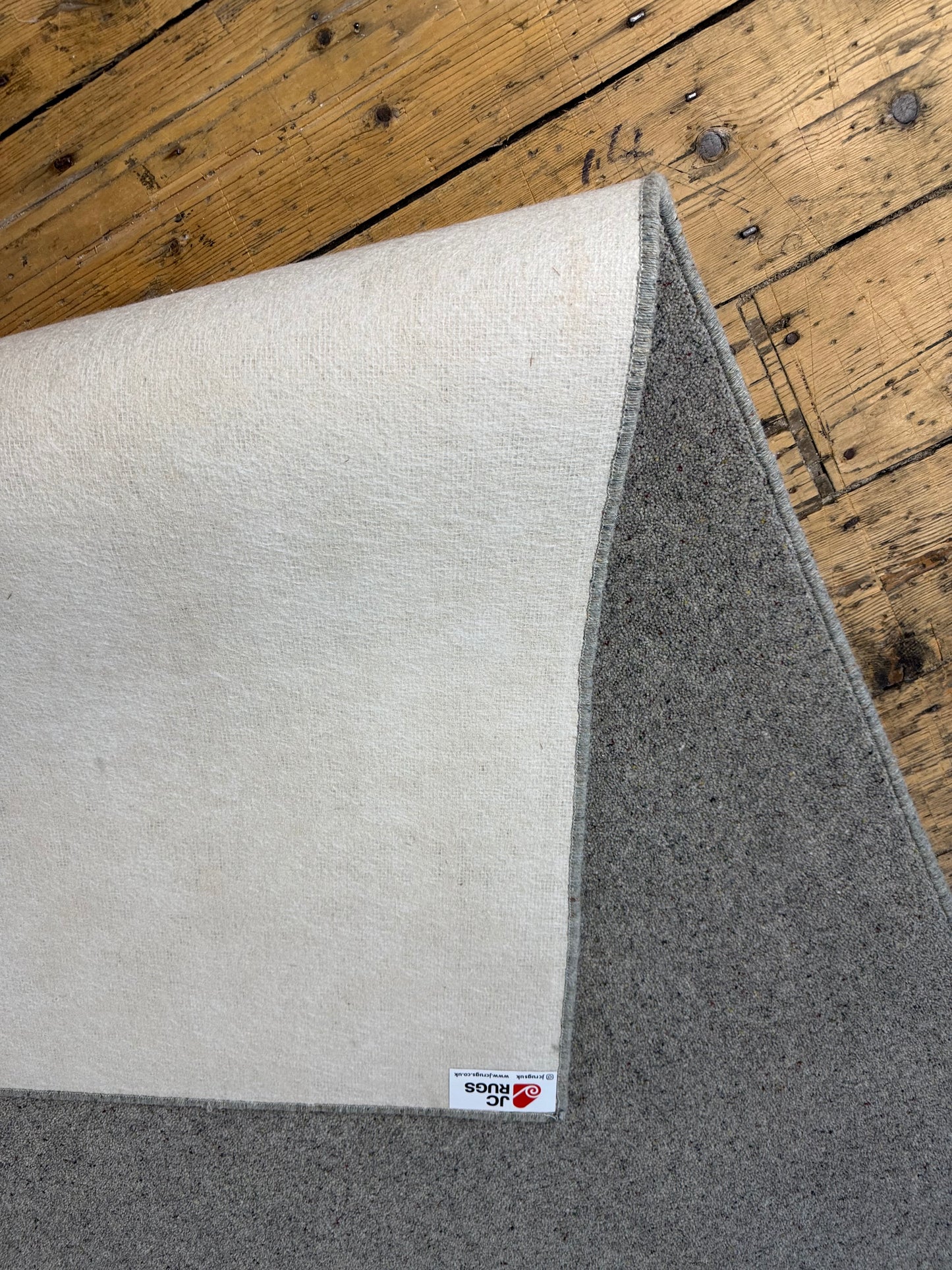 Green tea 80/20 wool rug 178cm x 280cm