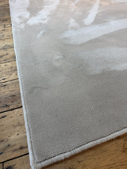 Mushroom silk 100% polypropylene rug 260cm x 360cm