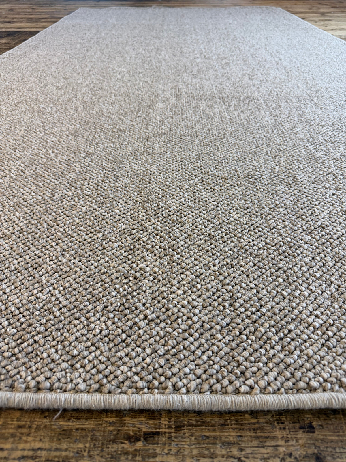 Heirloom 100% polypropylene rug 154cm x 292cm