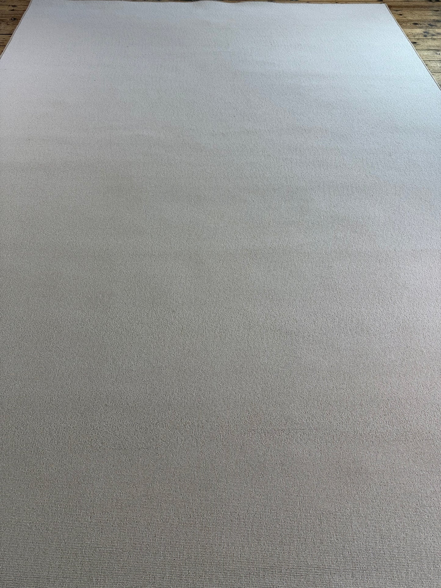 Chalk 100% wool rug 285cm x 398cm