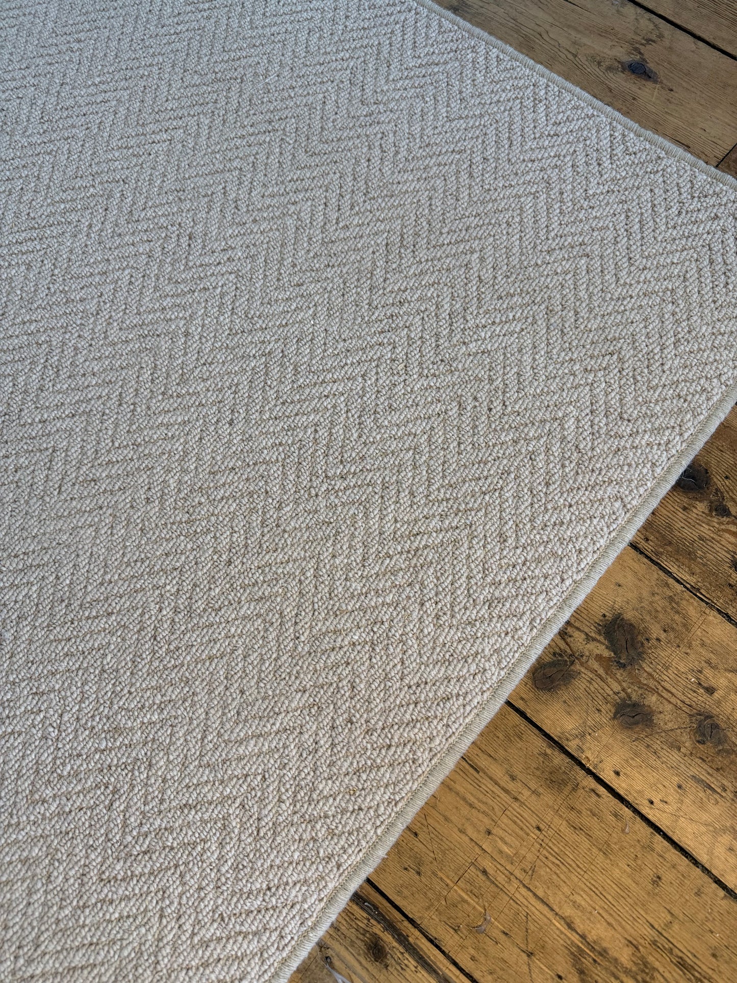 Oxford tone herringbone 100% wool rug 250cm x 288cm