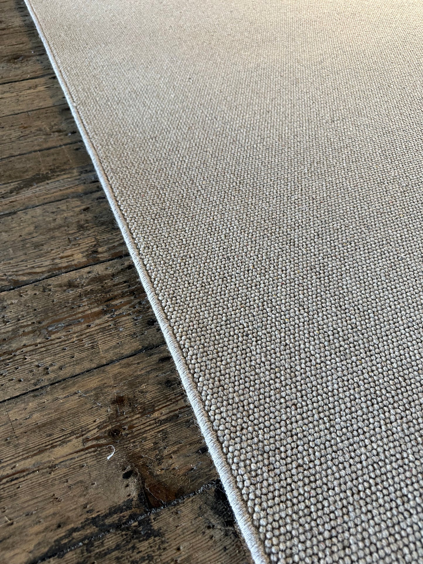 Flax 100% wool rug 200cm x 304cm