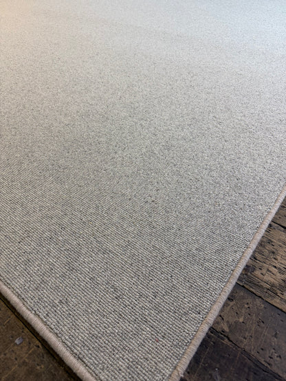 Bone 100% wool rug 265cm x 327cm