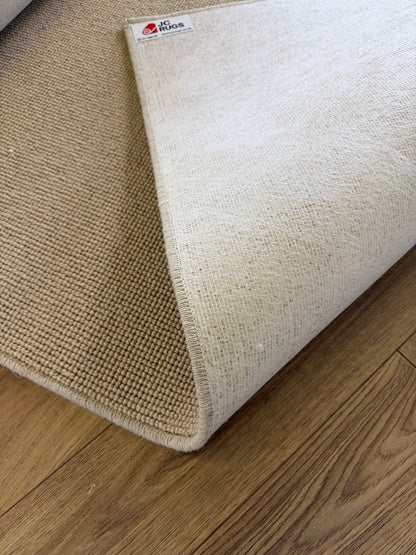 Montadale 100% wool rug 270cm x 400cm