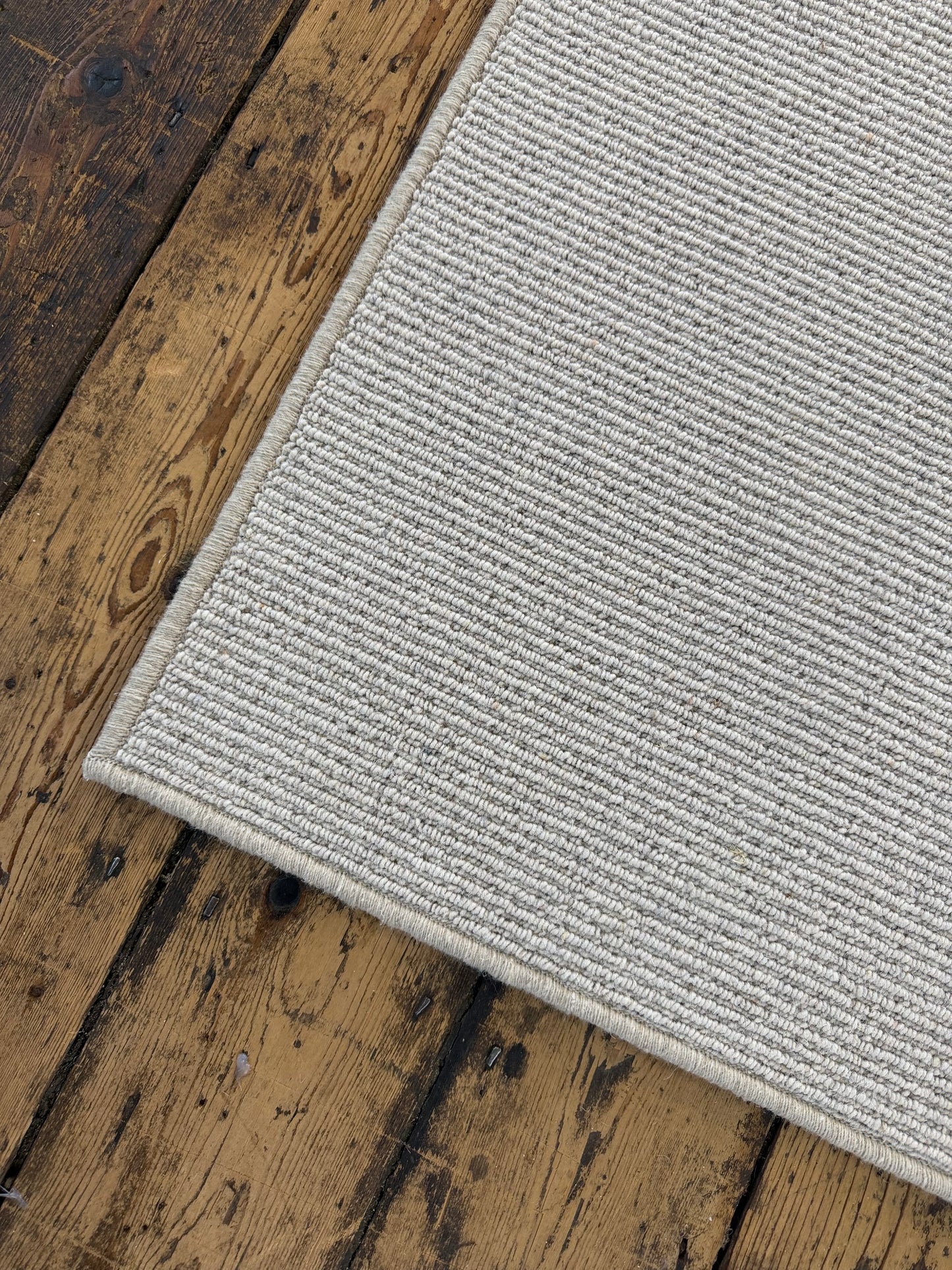 Aran 100% wool rug 200cm x 278cm