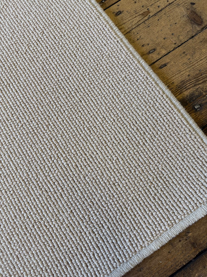 Royal 100% wool rug 160cm x 227cm