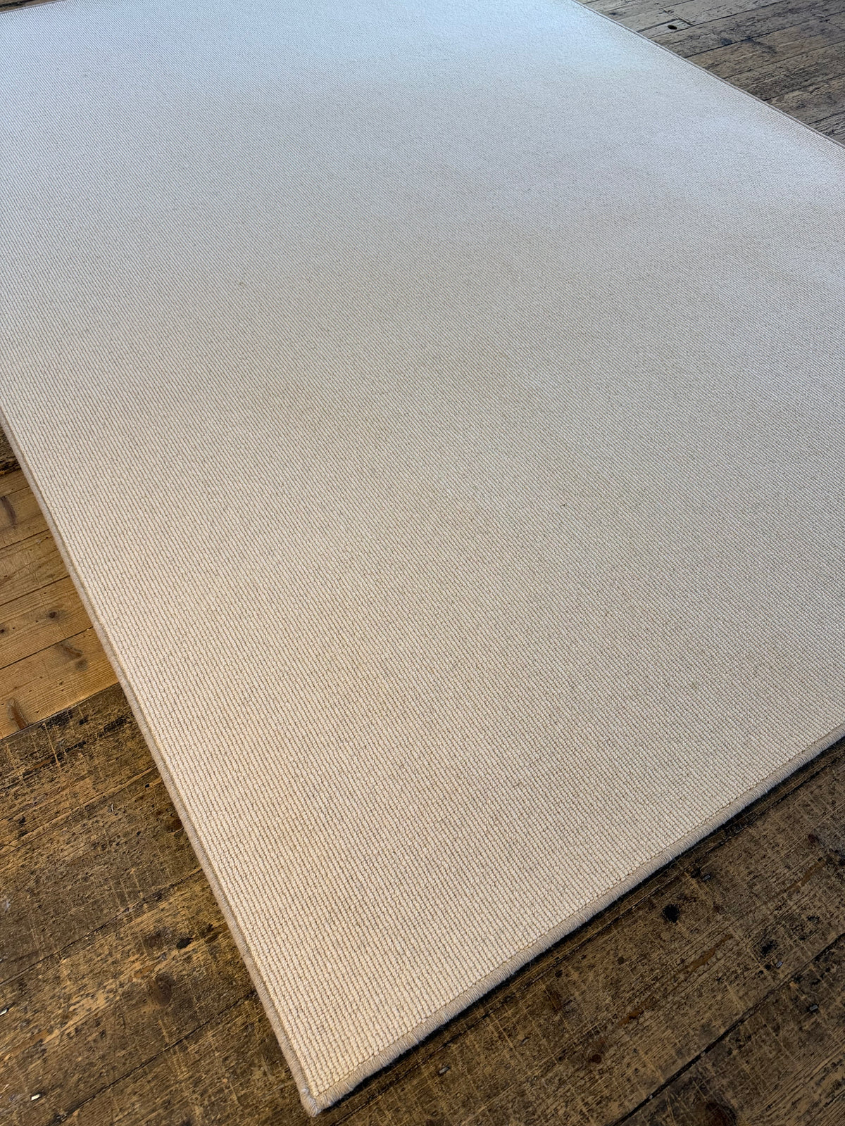 Tawny 100% undyed wool rug 220cm x 320cm