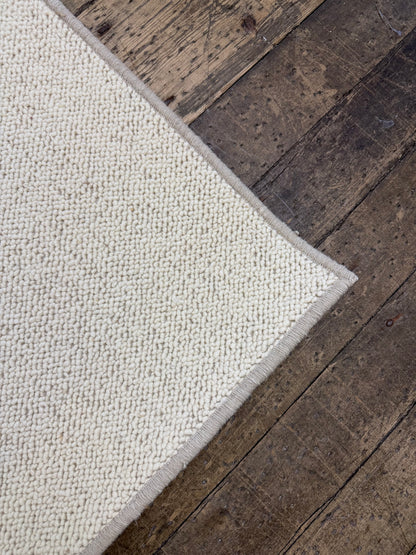 Blanc ivoire 100% wool rug 250cm x 337cm