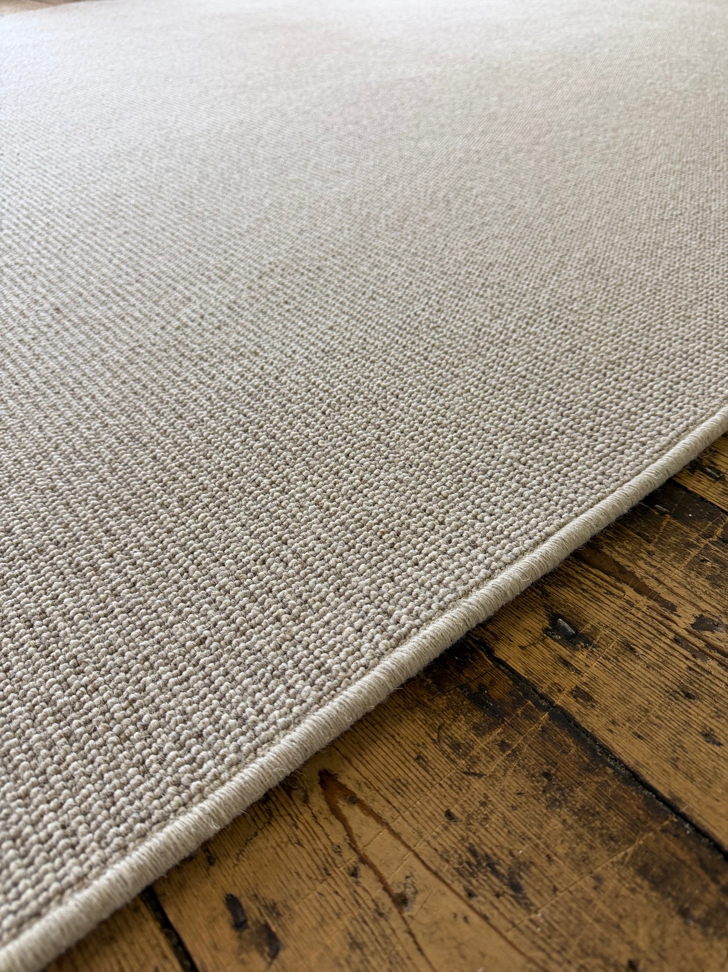 Hessian 100% wool rug 200cm x 250cm