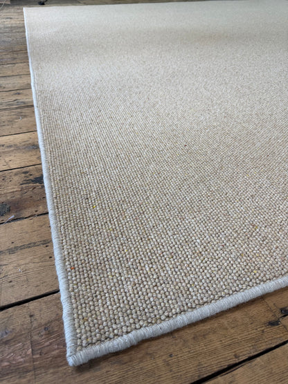 Wheaten 100% wool rug 280cm x 298cm