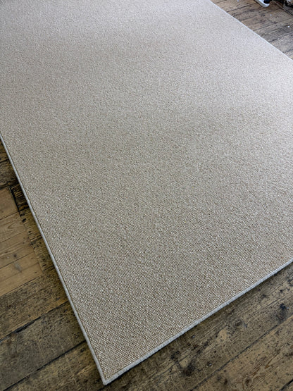 Wheaten 100% wool rug 200cm x 290cm
