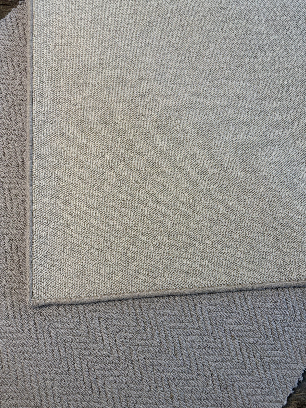 Lapwing 100% wool rug 240cm x 340cm