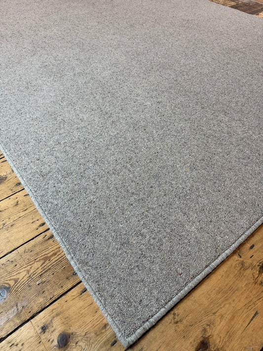 Green tea 80/20 wool rug 178cm x 280cm