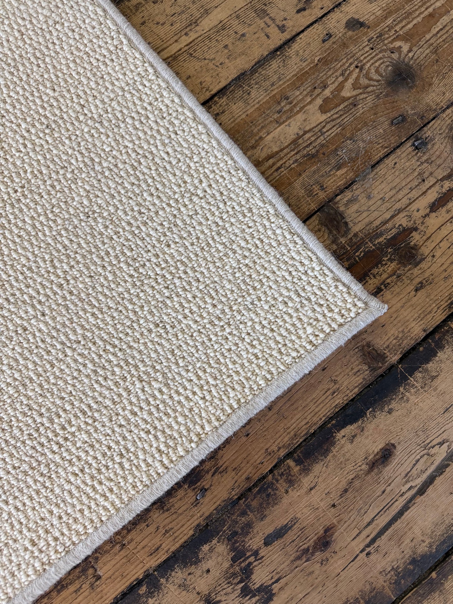 Ricecake 100% wool rug 189cm x 279cm