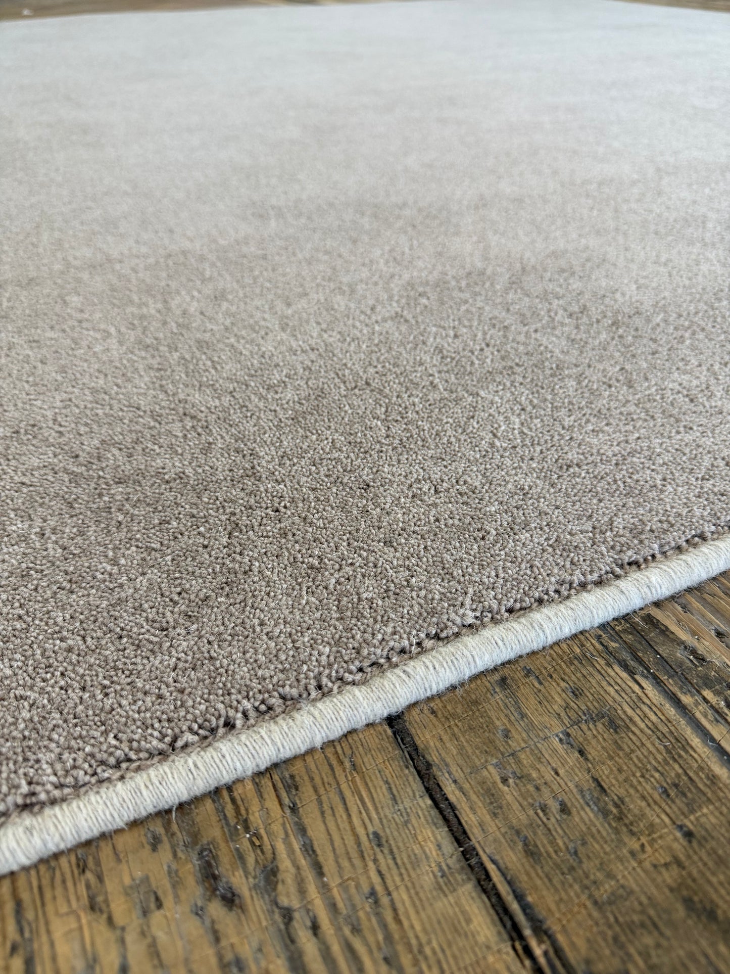 Hickory 80/20 wool rug 236cm x 336cm