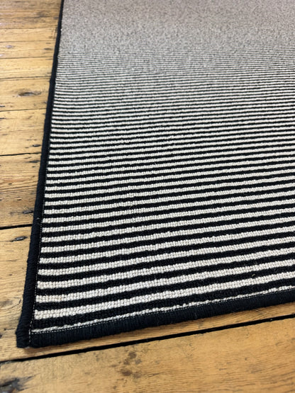 Oreo 100% wool rug 196cm x 272cm