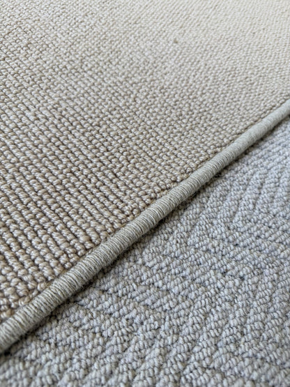 Royal 100% wool rug 160cm x 227cm