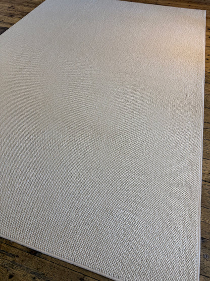 Pearl ivory 100% polypropylene rug 226cm x 324cm