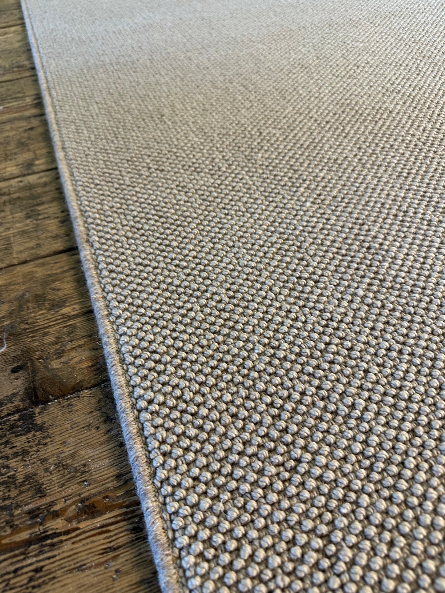 Harvest Crop 100% wool rug 210cm x 265cm