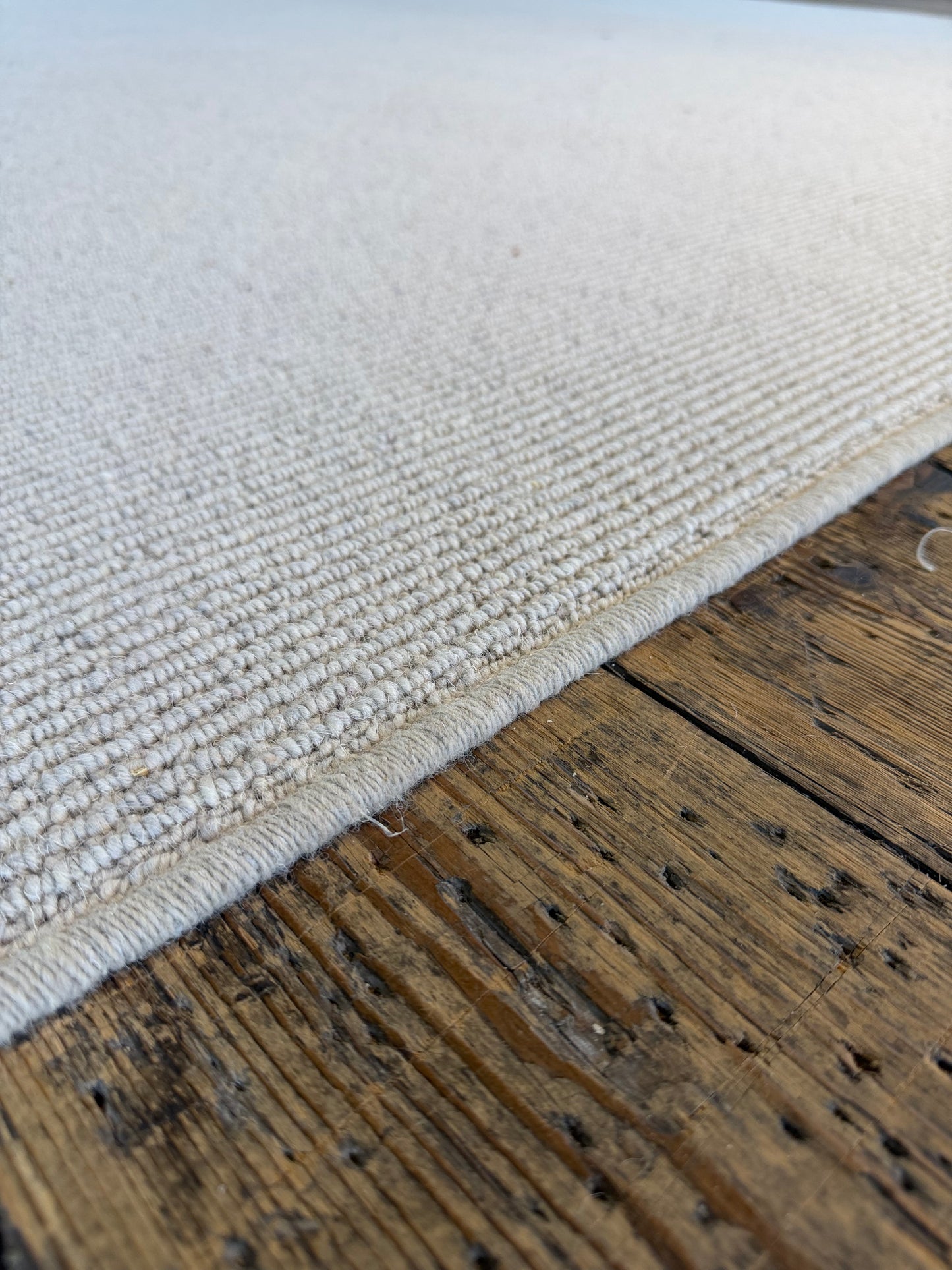 Aran 100% wool rug 200cm x 278cm