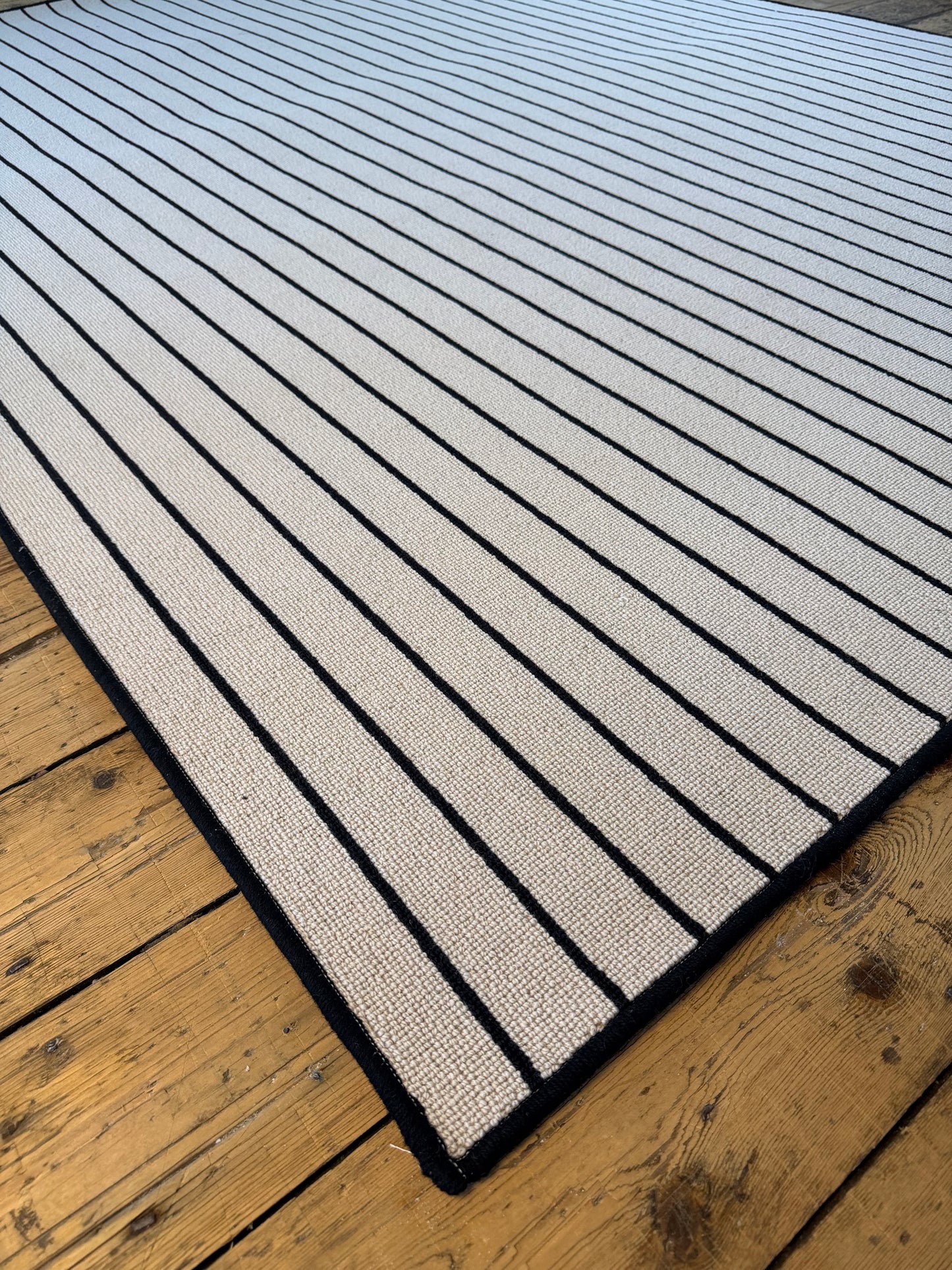Oreo 100% wool rug 210cm x 266cm