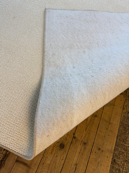 Crème 100% polypropylene rug 250cm x 350cm