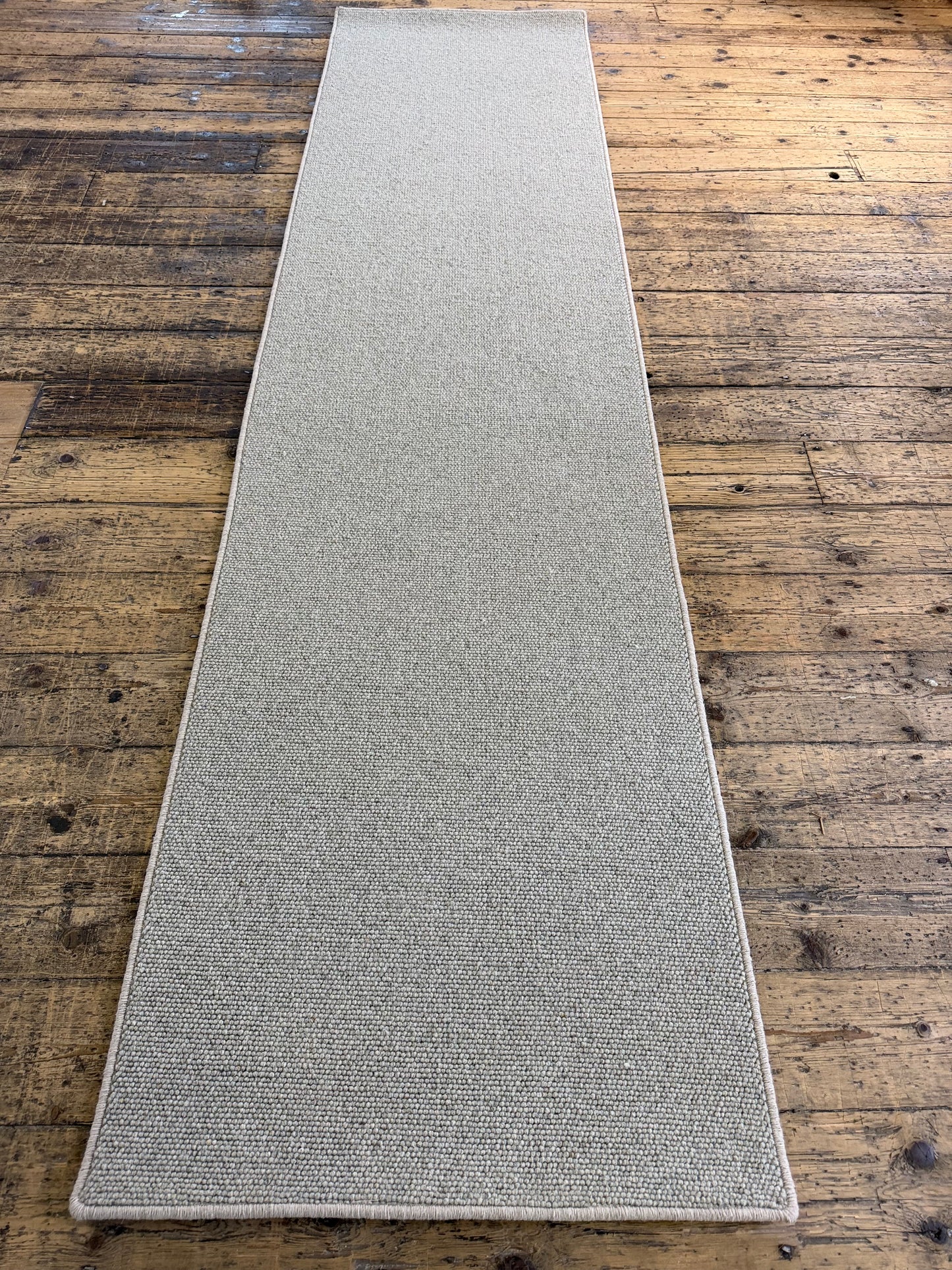 Mint leaf 100% wool hallway runner 80cm x 325cm