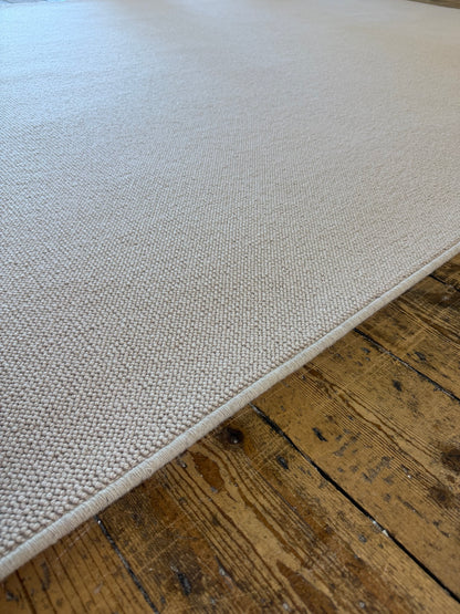 Ashdown 100% wool rug 224cm x 323cm