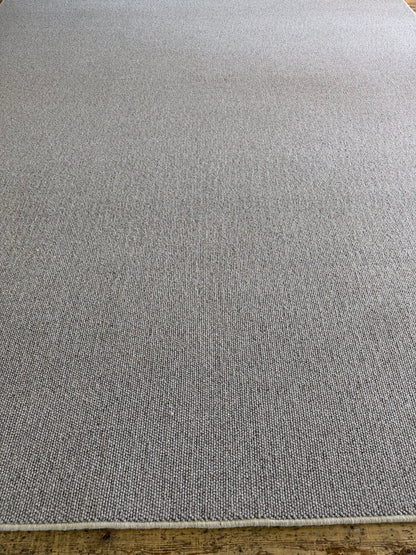 Pewter 100% wool rug 274cm x 358cm