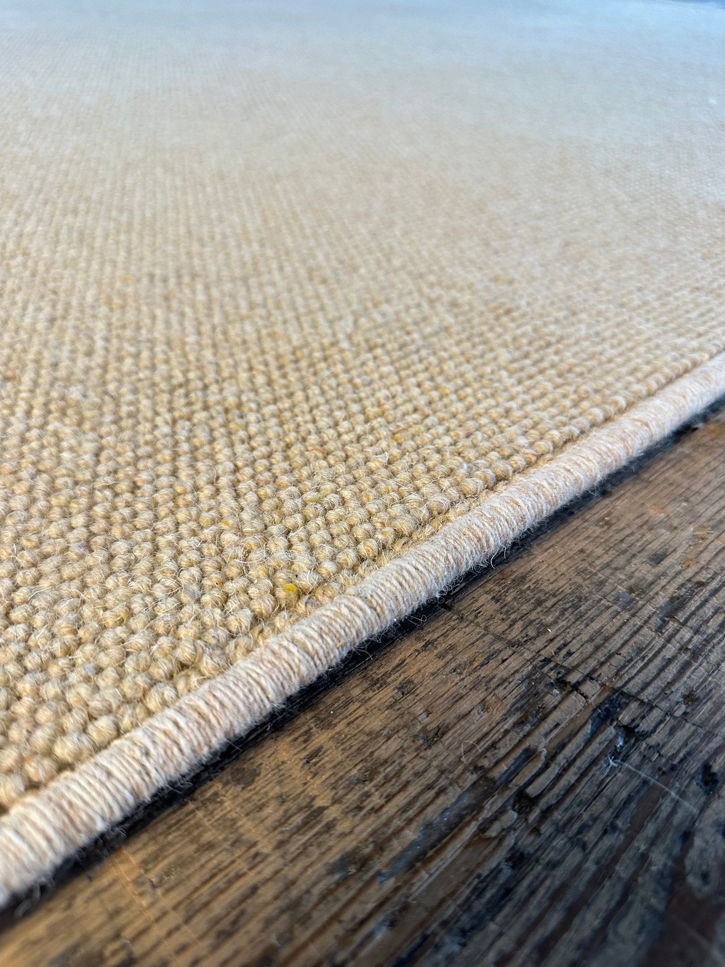 Honey gold 100% wool rug 190cm x 260cm