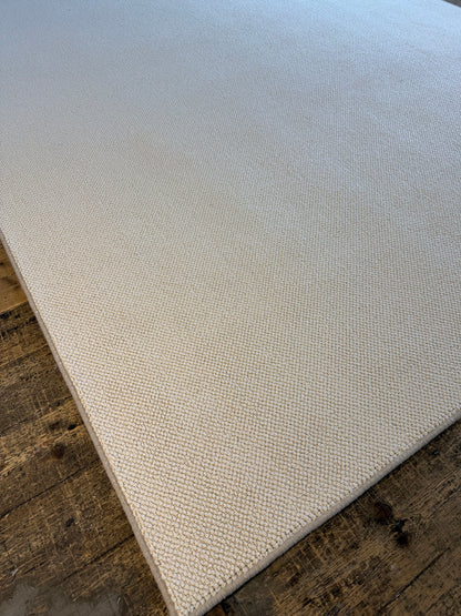 Crème 100% polypropylene rug 250cm x 350cm
