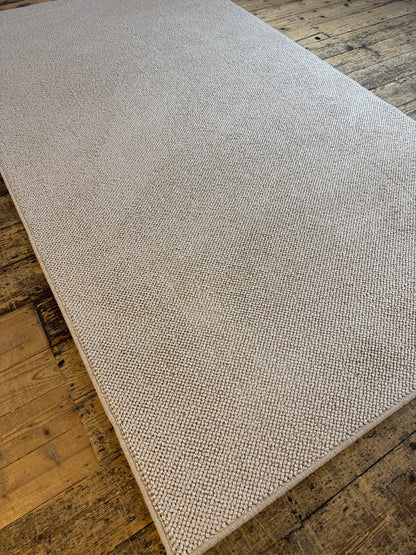 Grosvenor 100% polypropylene rug 160cm x 280cm