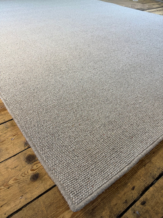 Dapper 100% wool rug 230cm x 330cm