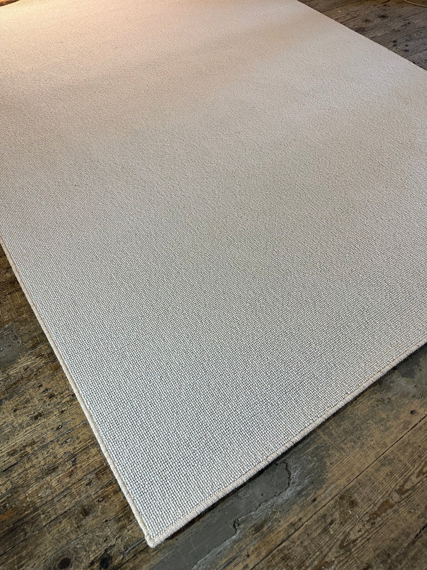 Perendale 100% wool rug 222cm x 300cm