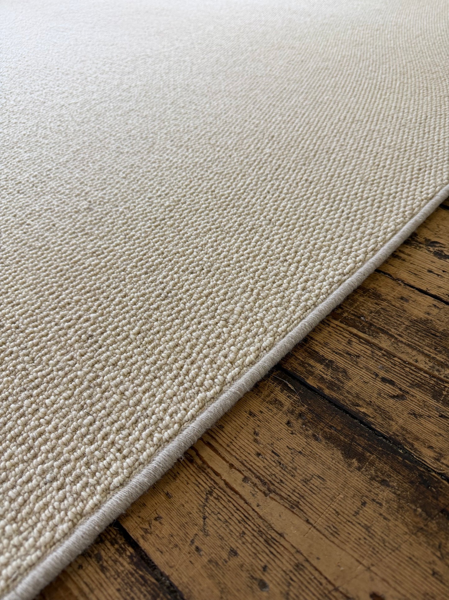 Ricecake 100% wool rug 189cm x 279cm