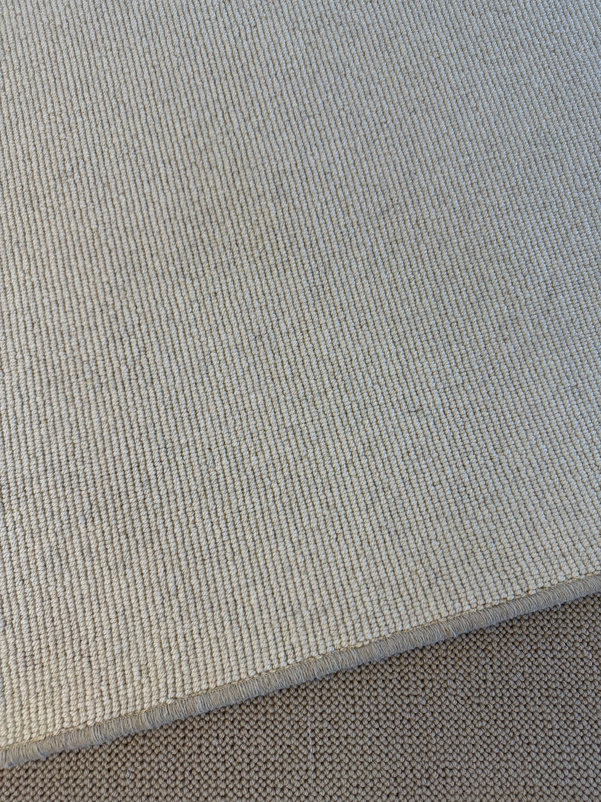 Tawny 100% undyed wool rug 220cm x 320cm