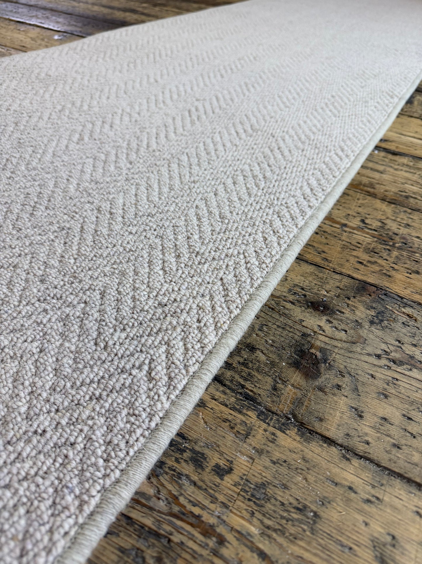 Ecru 100% wool hallway runner 71cm x 252cm