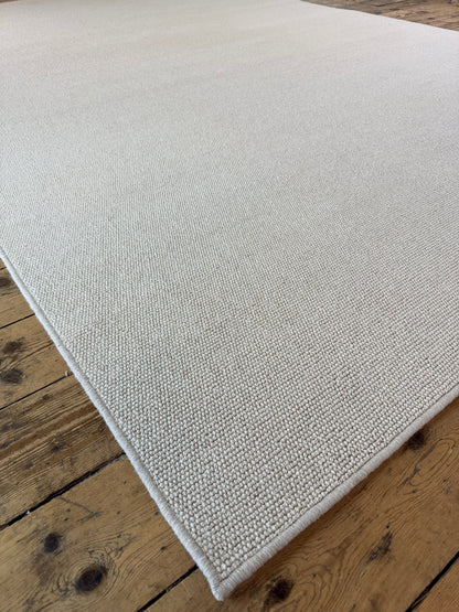 Royal view 100% wool rug 248cm x 368cm
